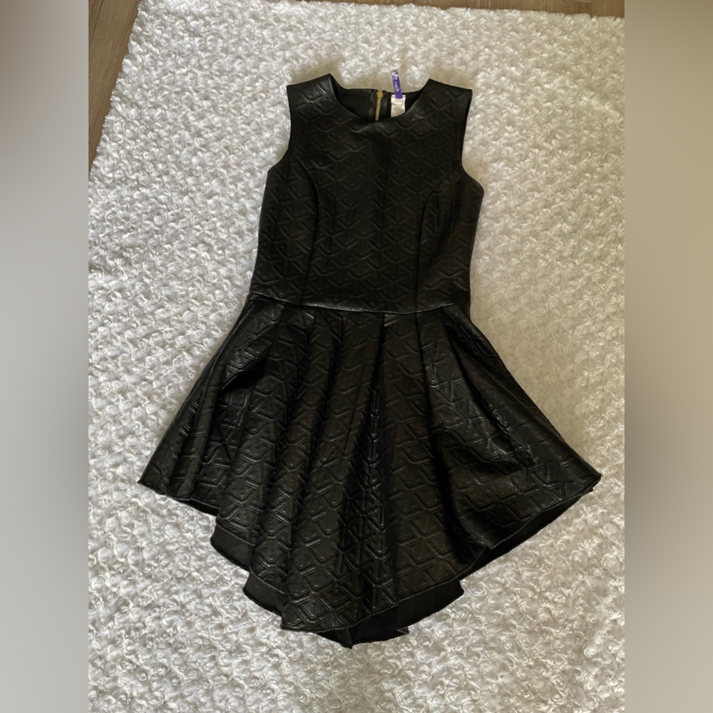 Black Sleeveless Dress/Tunic Top